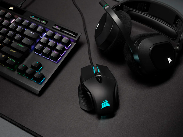 Teclado, mouse e headset Corsair